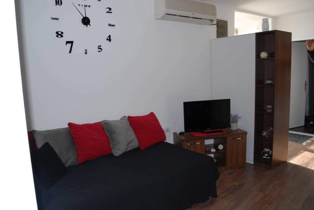 Stan Na Dan - Apartman Djordjevic Vranje Ngoại thất bức ảnh
