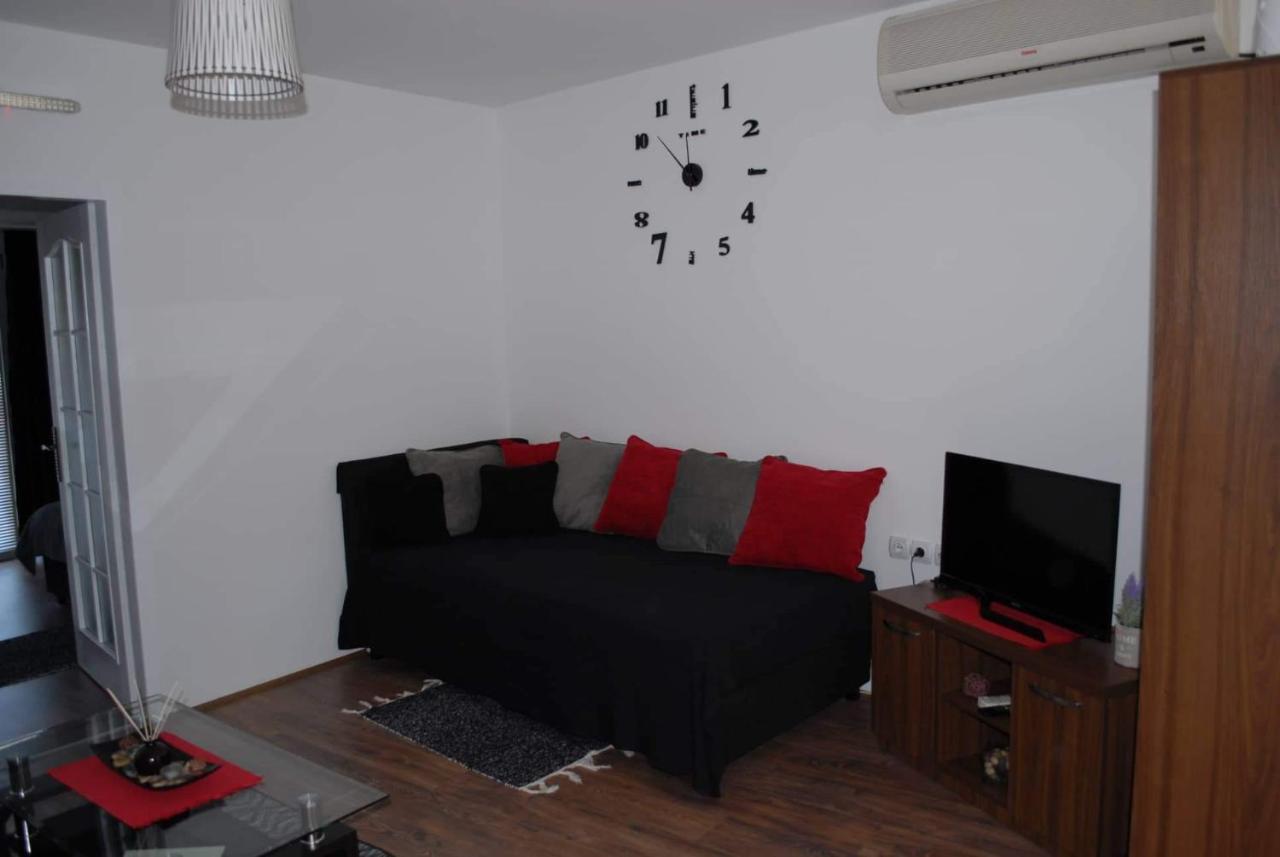 Stan Na Dan - Apartman Djordjevic Vranje Ngoại thất bức ảnh